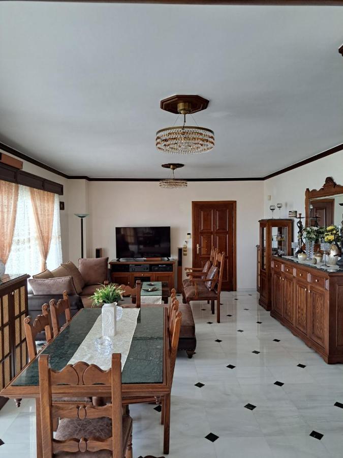 Seaview Flora'S Luxury Apartment-300Meters From The Beach ريثيمنو المظهر الخارجي الصورة