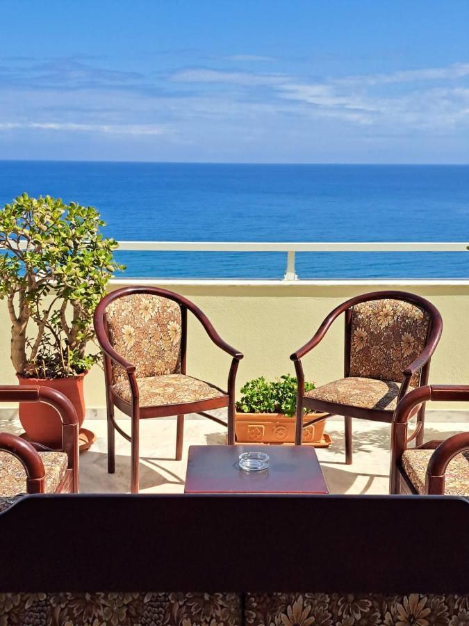 Seaview Flora'S Luxury Apartment-300Meters From The Beach ريثيمنو المظهر الخارجي الصورة